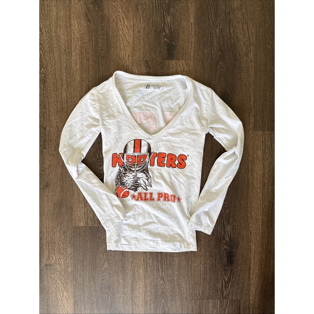 HOOTERS AUTHENTIC RARE WHITE UNIFORM Long SLEEVE TOP FOOTBALL ALL PRO XS